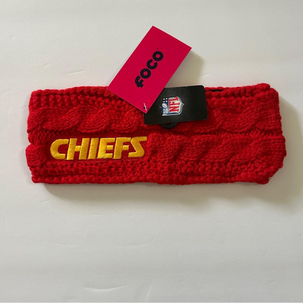 FOCO Red Chiefs Headband knitted for cold weather
